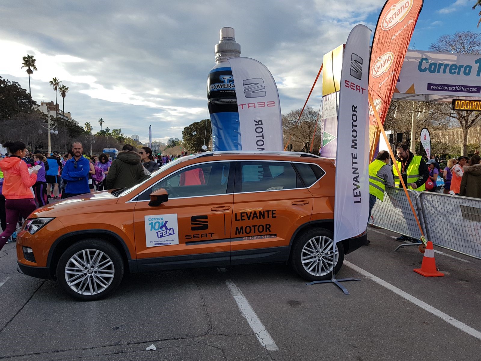 Levante Motor patrocinadores 10KFEM